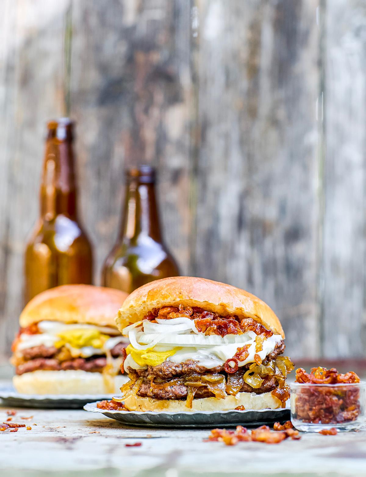 Hamburgare med lök deluxe