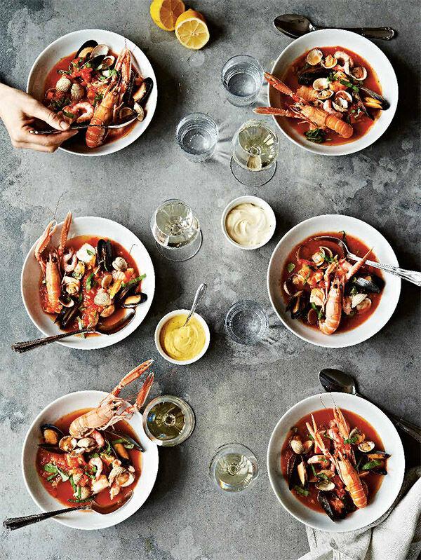 Cioppino - italiensk fisk- och skaldjurs­gryta